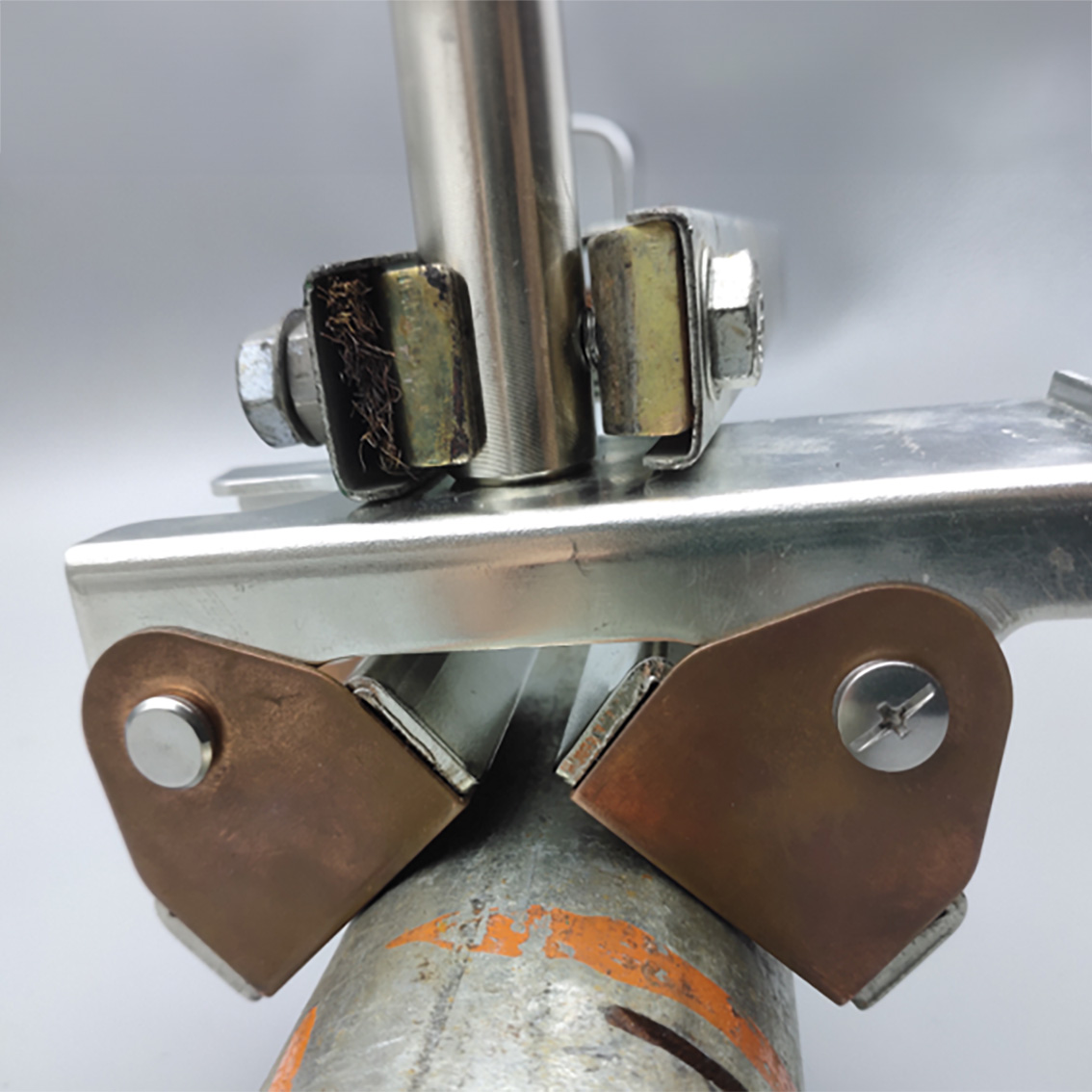 V-Pad Magnética en V de Tierra para Alta Temperatura